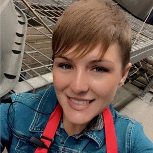 Meet your Posher, Brooke